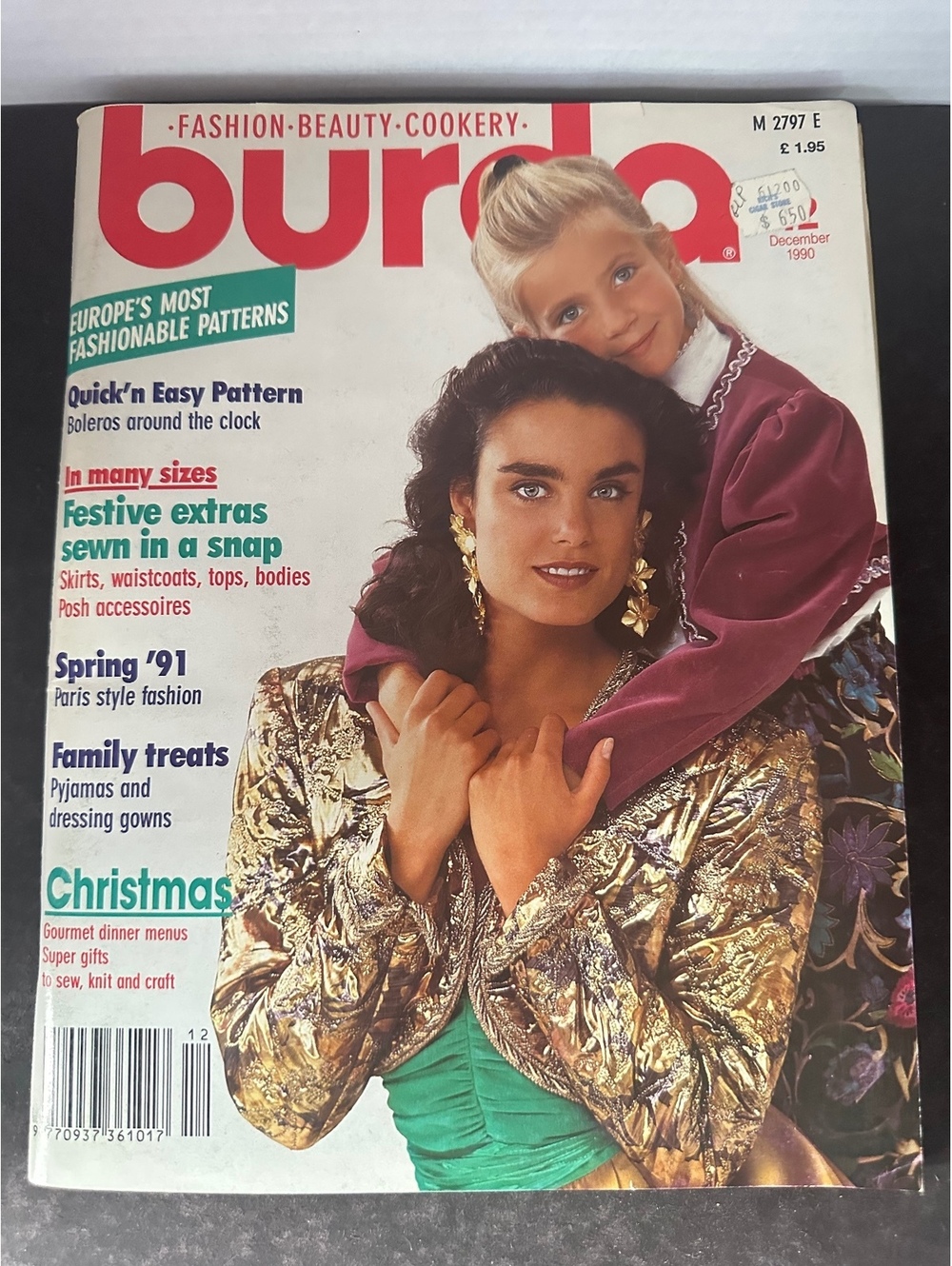 • Burda Moden Dec 1990 Vintage Sewing Magazine English Language Word of Fashion